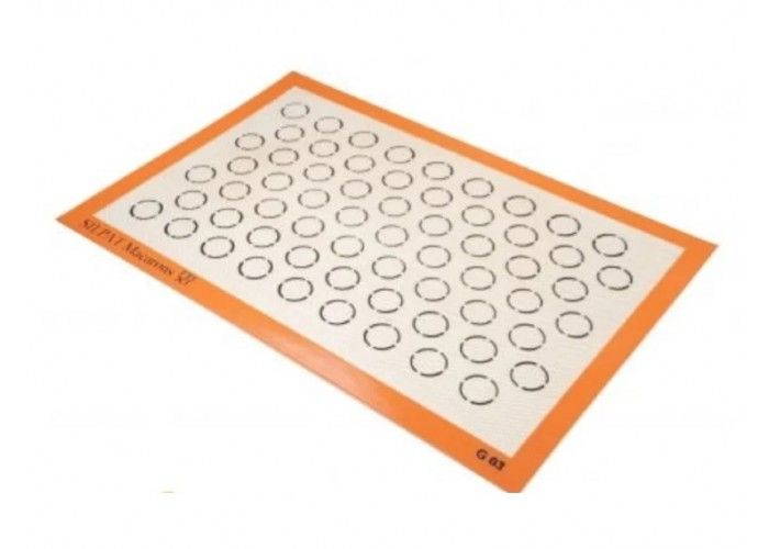 Pastry Mat 585×385, 63 Macaroons