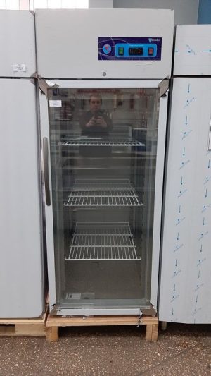 Шафа холодильна 700л CustomCool GNC740L1G