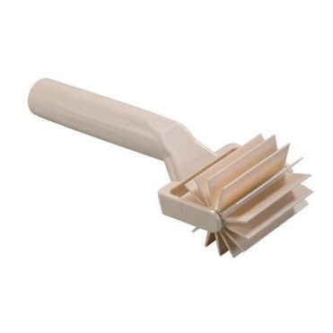 Plastic cutting roller